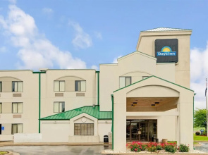 Days Inn Blue Springs