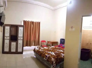 Rian Kost Kos Harian Penginapan Pusat Kota Palembang
