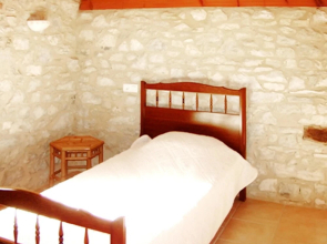 House With 3 Bedrooms in Grézels, With Private Pool and Furnished Garden