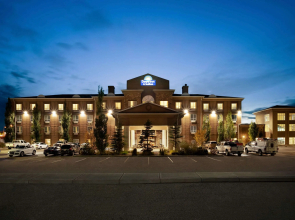Days Inn & Suites by Wyndham Strathmore