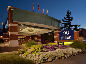 DoubleTree by Hilton Akron Fairlawn
