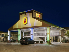Super 8 by Wyndham Gulfport Airport NW/Near Biloxi