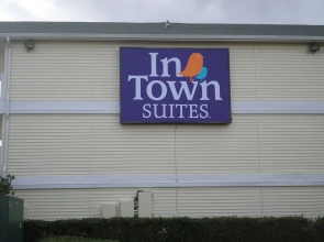 Intown Suites Extended Stay Select Houston - Stafford
