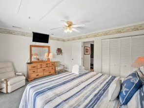 Two-story Condo With Private Deck, Wifi and Courtyard Pool Access
