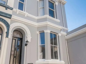 Posh Holiday Home in Plymouth near Royal William Yard