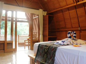 Kubu Padi Wooden House