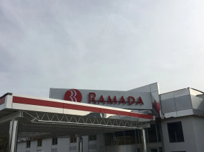 Ramada Des Moines Airport
