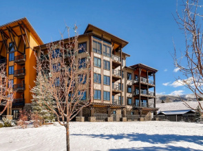 Trailhead Lodge