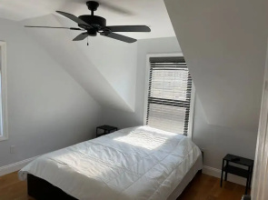 Queen Bed - Boston - RM 3