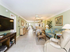 Bay Tree Club 106 2 Br Condo by RedAwning