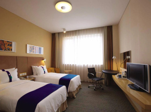 Отель Holiday Inn Express Langfang Park View
