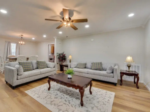 Walking Distance to Casino: Home in Westlake!