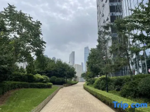 Yuepeng Boutique Apartment (Dalian Harbour Plaza)