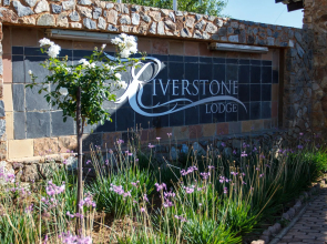 Riverstone Lodge