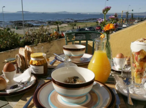 Dolphin Inn Guest House