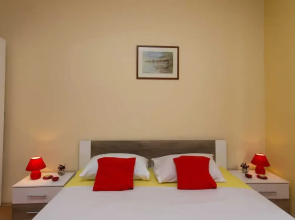 Spacious Kastela Apartment With Balcony and Mountain Views Near the Sea