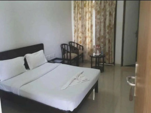 OYO 93303 Hotel Mundra