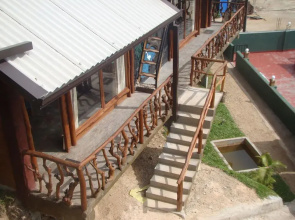 Yoho Okan Rock Wooden Cabana