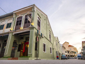 D'Nice Heritage House