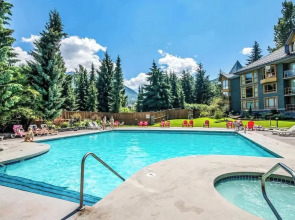 Mountain View Studio in Whistler Village - Unit 430