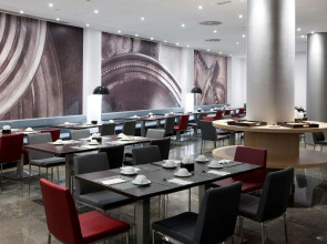 NH Barcelona Diagonal Center