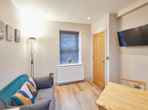 Host Stay Ramblers Retreat