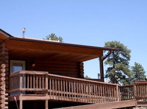 Lazy R Cottages: 18 1 Bedroom Cabin