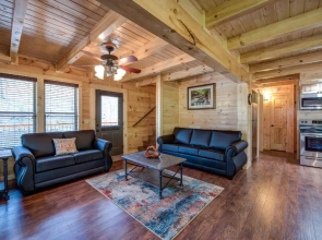 Woodland Escape, 3 Bedrooms, Hot Tub, Pool Access, WiFi, Sleeps 9