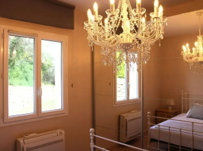Luxe Villa With Pool in Lorgues