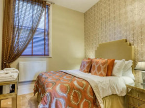 The Regency - Sea views and a modern art deco style interior