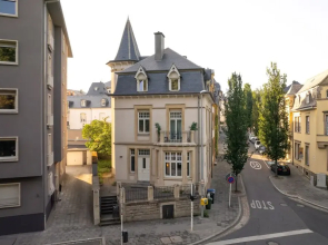 VIP Suite Apartment - 5 min walk center