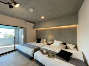 Newly built elegant apartment with jacuzzi scenic city view good f or 6ppl