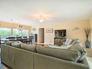Riviera Beach Vacation Home w/ Pool: Walk to Beach