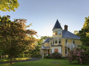 Hawthorn Inn