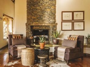 Tuningi Safari Lodge