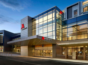 Calgary Airport Marriott In-Terminal Hotel
