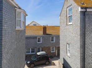 4 Porthmeor Court