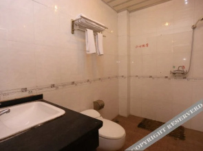 Yuhong Hotel