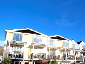 Bruce Waterfront Apartments