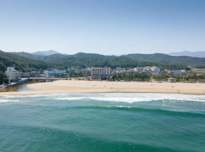Alps Beach Contel