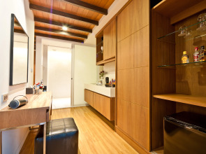 Amber Boutique Silom Hotel