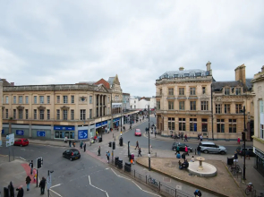 Elliot Oliver- 2 Bedroom Duplex Town Centre Apartment