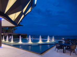 Rodina Beach Hotel