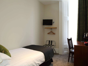 Kensington Gardens Hotel