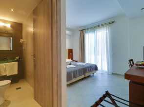 Отель Bomo Tosca Beach