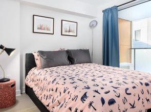 Gorgeous 1BR Sleeps 4 in Griffintown