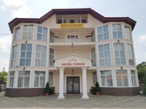 Tudor Lodge