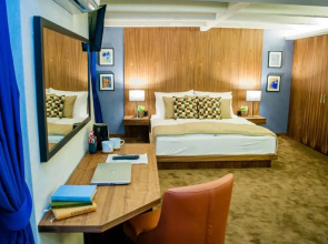 Nomad Luxury Suites