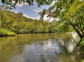 Toccoa River Escape Charming Toccoa River Frontage
