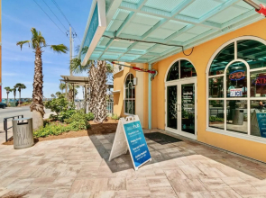 Brand New Calypso Resort Tower 3! Sleeps 8! Free Beach Chair Service!